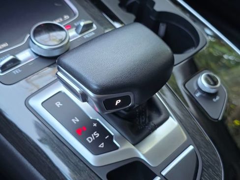 Used 2019 Audi Q7 3.0T Premium Plus AWD/4WD image 31