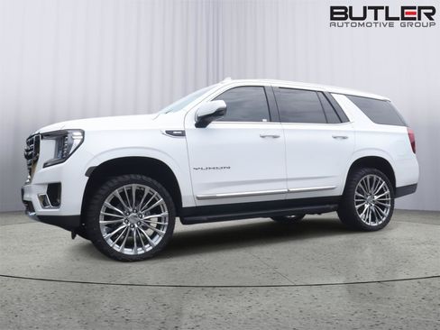 Used 2022 GMC Yukon SLT w/ SLT Premium Package AWD/4WD image 1