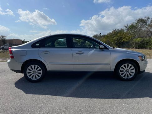 Used 2005 Volvo S40 2.4i image 5