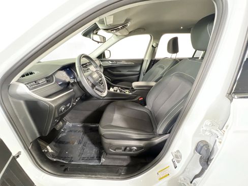 Used 2021 Jeep Grand Cherokee L Laredo w/ Luxury Tech Group I image 20