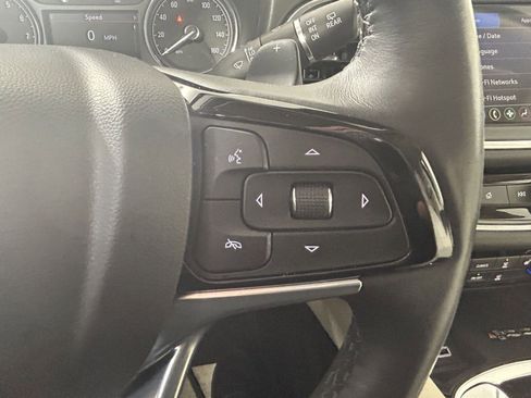 Used 2024 Buick Enclave Essence image 24