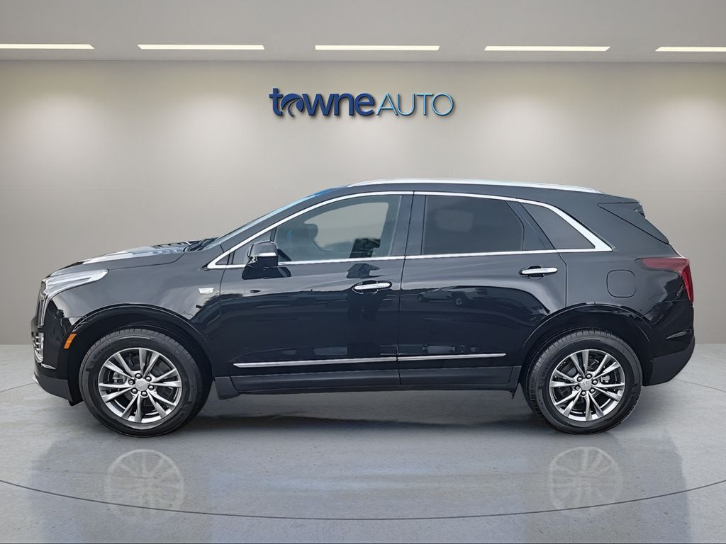 Used 2022 Cadillac XT5 Premium Luxury AWD/4WD image 2