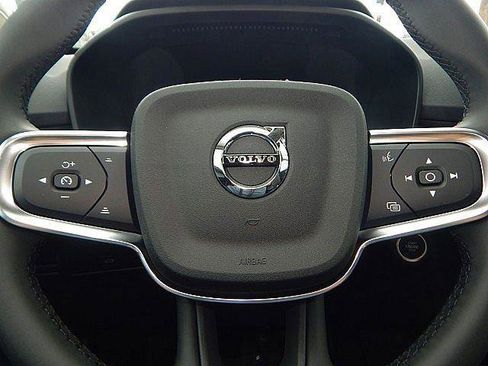 New 2026 Volvo XC40 B5 Plus w/ Protection Package Premier AWD/4WD image 21