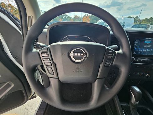 Used 2024 Nissan Frontier S image 15