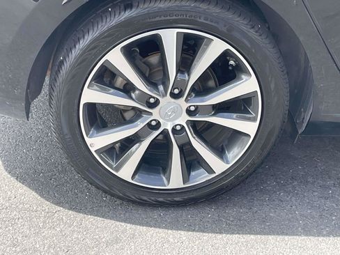 Used 2020 Hyundai Elantra GT FWD image 7