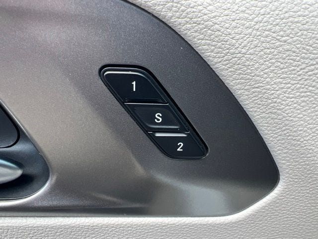 Certified 2023 Chrysler Pacifica Touring-L FWD image 18