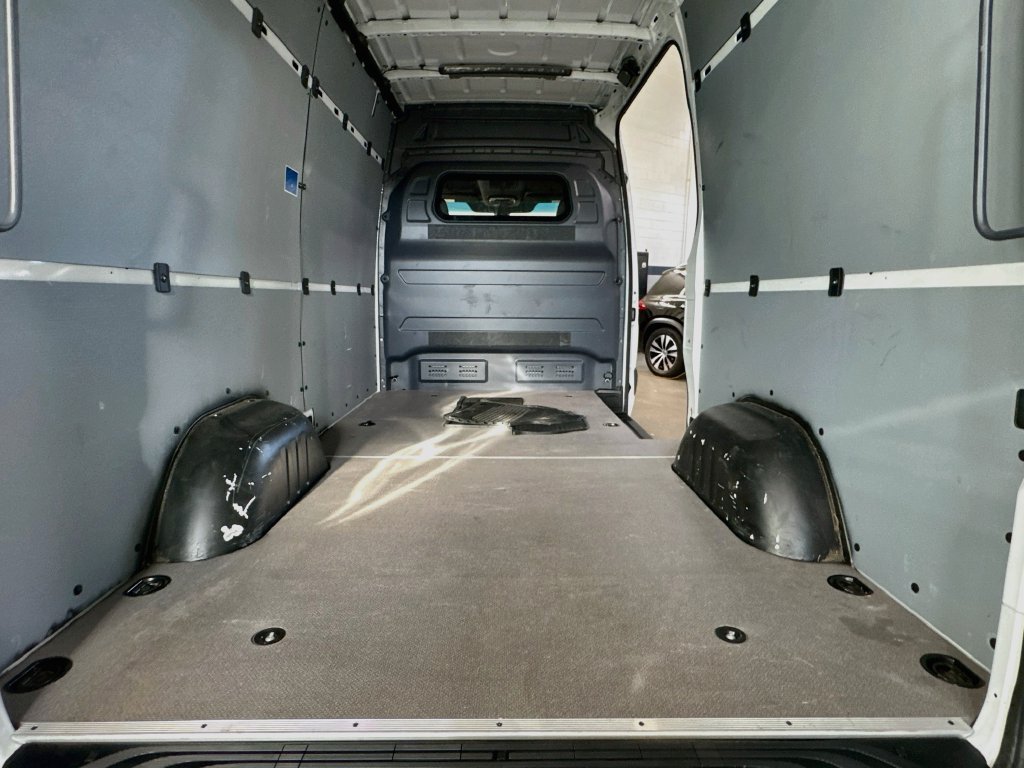 Used 2023 Mercedes-Benz Sprinter 2500 image 32