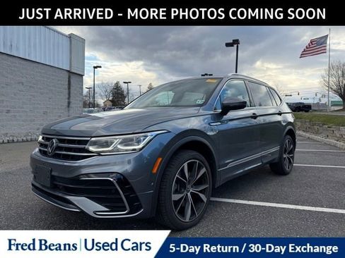 Used 2022 Volkswagen Tiguan SEL R-Line image 3