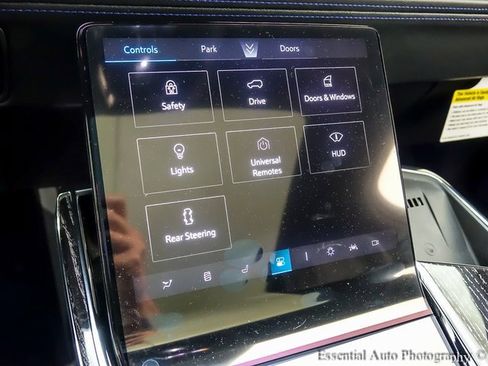 New 2025 Cadillac Escalade IQ Luxury 1 w/ LPO, Radiant Package image 20