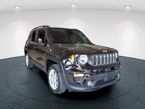 Used 2020 Jeep Renegade Latitude w/ Cold Weather Group AWD/4WD image 1