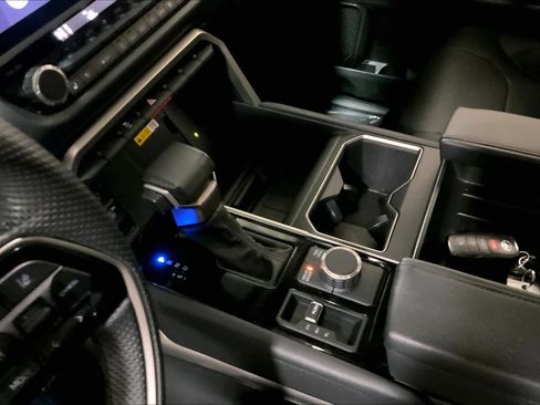 Used 2024 Toyota Tundra Limited image 16