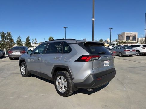 Used 2019 Toyota RAV4 XLE image 4