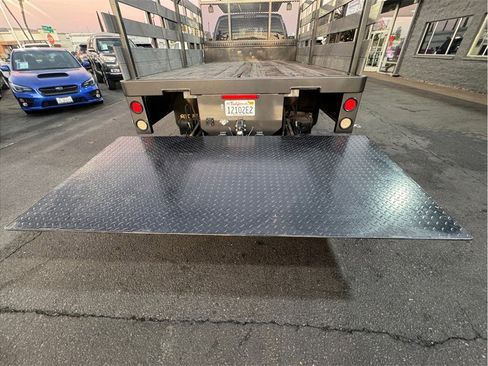 Used 2016 Ford F550 XL image 24