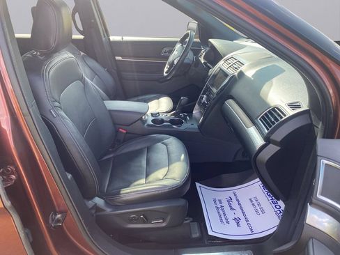 Used 2018 Ford Explorer Limited w/ Equipment Group 301A AWD/4WD image 27
