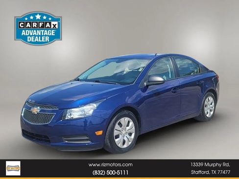 Used 2013 Chevrolet Cruze LS FWD image 1
