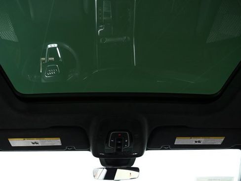 Used 2024 Audi SQ8 Prestige image 21