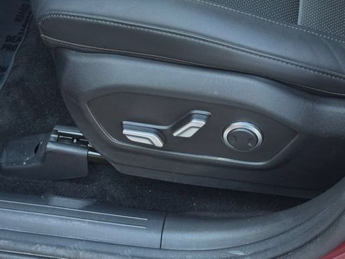 Used 2025 Hyundai Santa Fe SEL FWD image 24