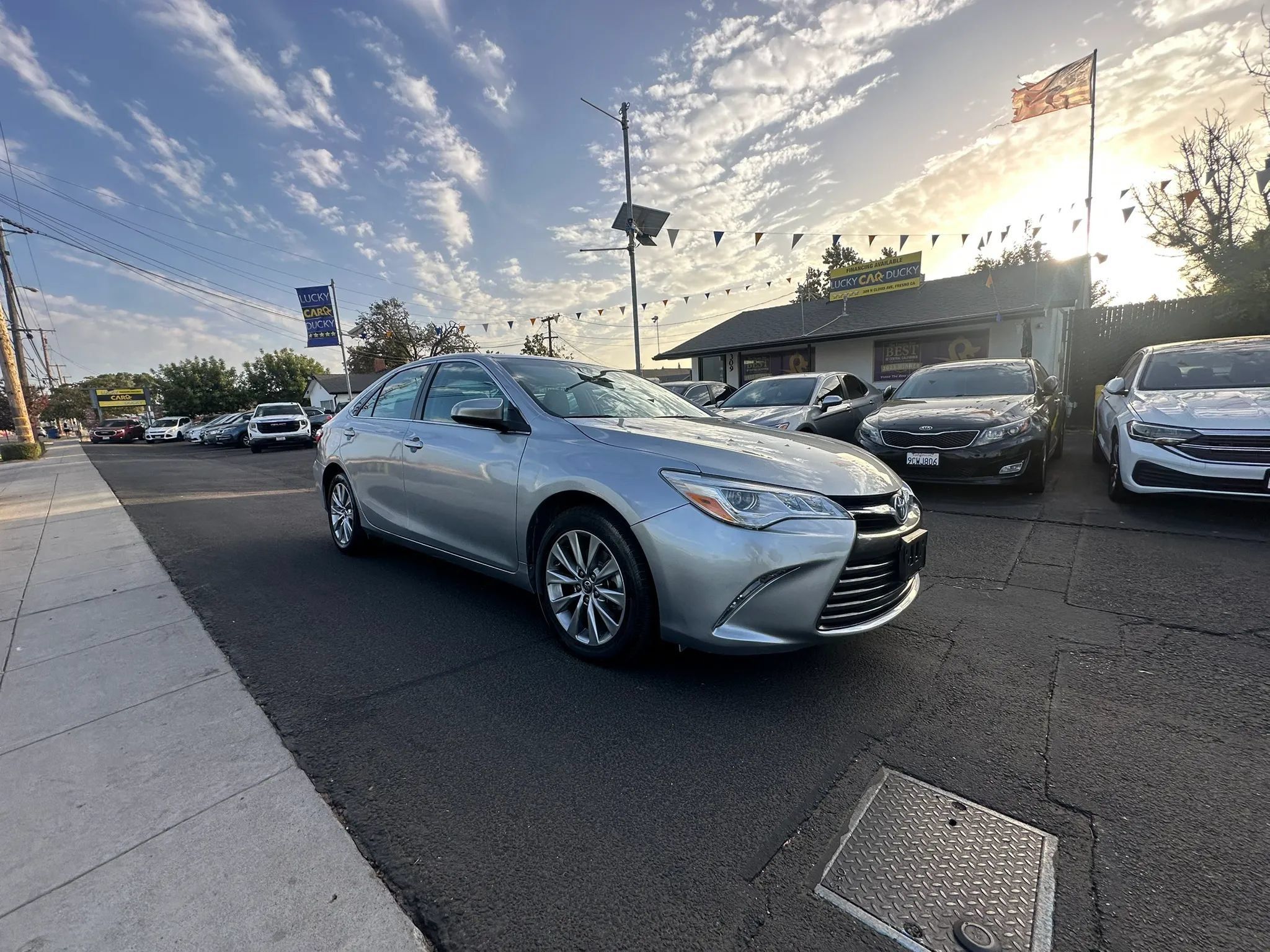 Used 2016 Toyota Camry XLE FWD image 16
