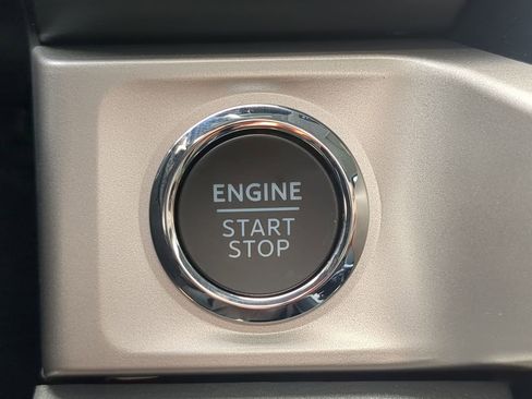 New 2025 Ford F250 XLT w/ Black Appearance Package image 29