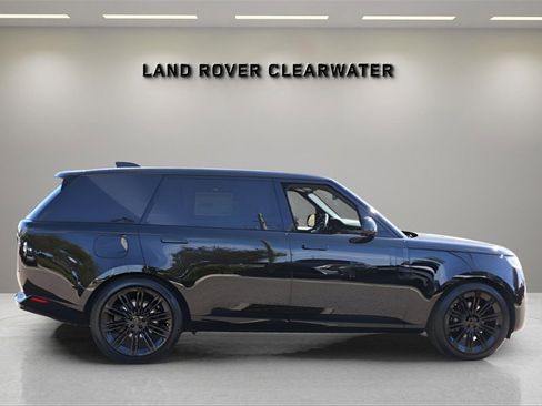 New 2026 Land Rover Range Rover Long Wheelbase SE image 6