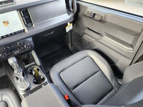 New 2025 Ford Bronco Big Bend w/ Black Diamond Package image 15
