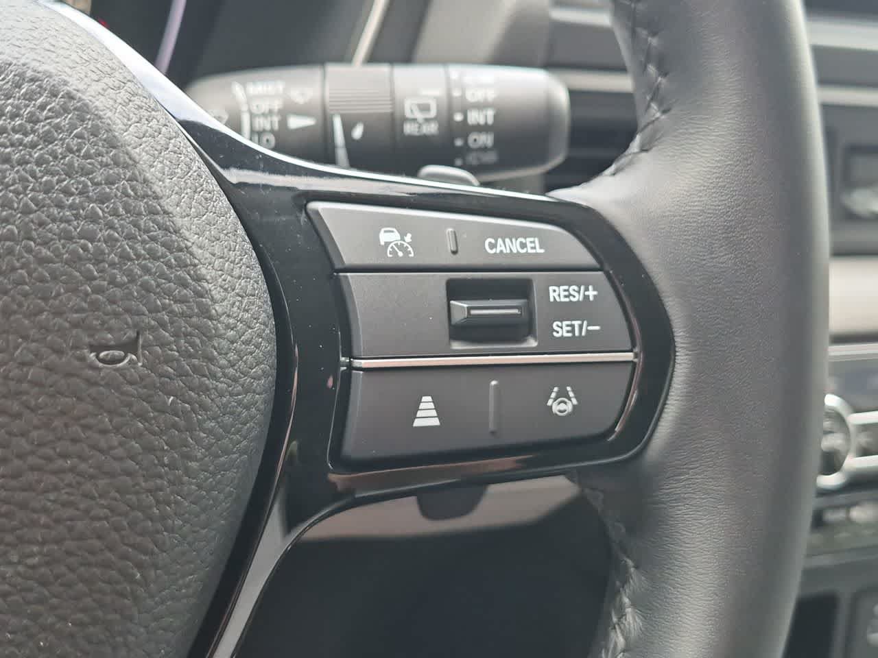 Used 2025 Honda Pilot Touring image 25