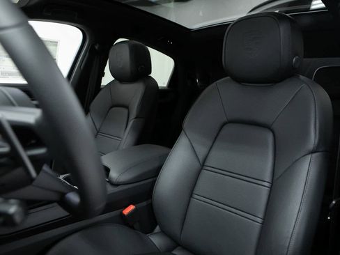 New 2026 Porsche Cayenne S image 5
