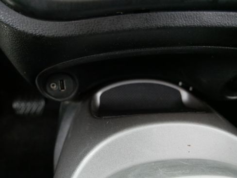 Used 2015 Nissan Juke S image 29