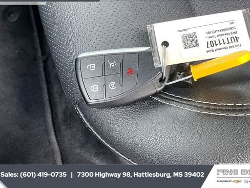Used 2026 Chevrolet Traverse LT FWD image 9