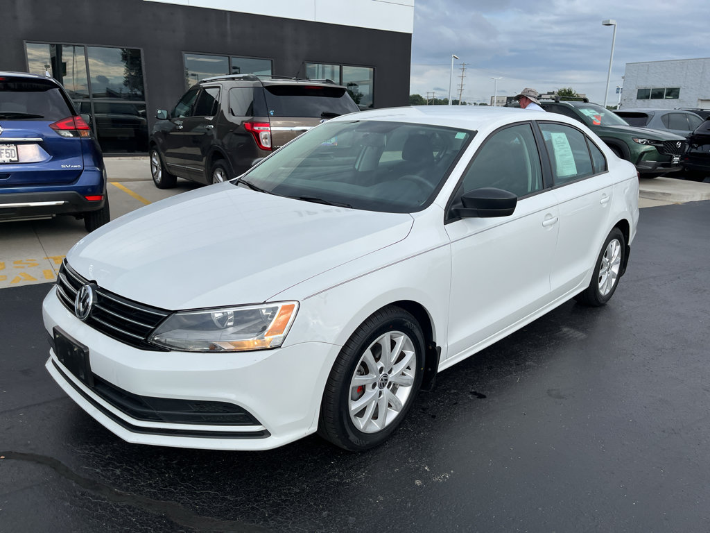 Used 2015 Volkswagen Jetta SE FWD image 4