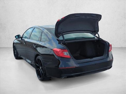 Used 2018 Honda Accord Sport image 8