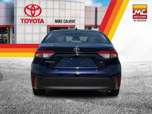 Used 2025 Toyota Corolla LE FWD image 4