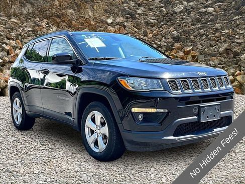 Used 2019 Jeep Compass Latitude w/ Cold Weather Group AWD/4WD image 10