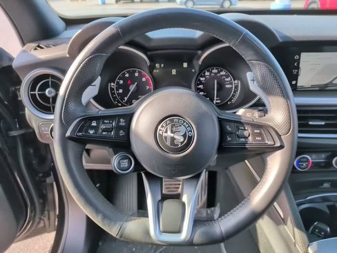 Used 2023 Alfa Romeo Stelvio Veloce AWD/4WD image 21