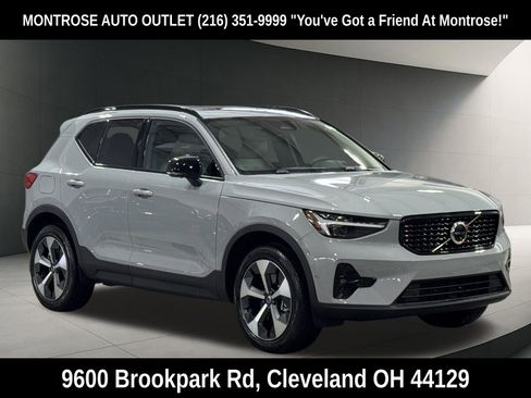 New 2026 Volvo XC40 B5 Plus w/ Protection Package Premier AWD/4WD image 7
