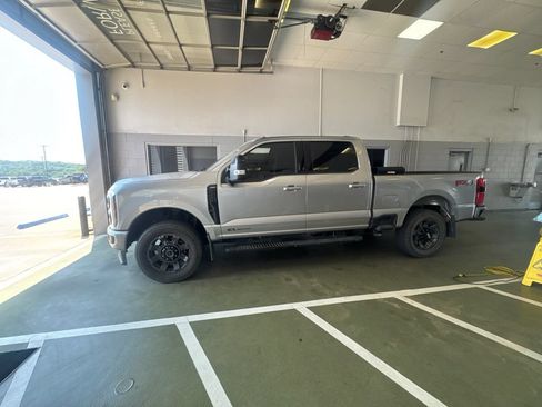 Used 2024 Ford F250 Lariat w/ Lariat Ultimate Package AWD/4WD image 2
