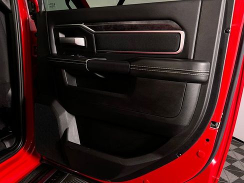 Used 2024 RAM 2500 Big Horn w/ Sport Appearance Package image 33