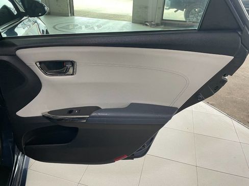 Used 2015 Toyota Avalon XLE Touring image 22
