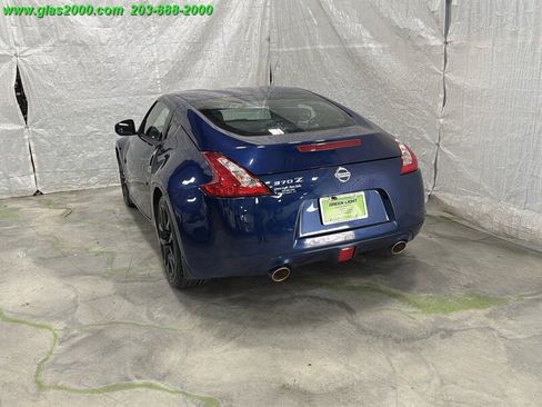 Used 2016 Nissan 370Z Coupe RWD image 25