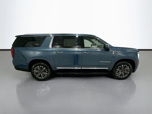 Used 2025 GMC Yukon XL Elevation RWD image 8