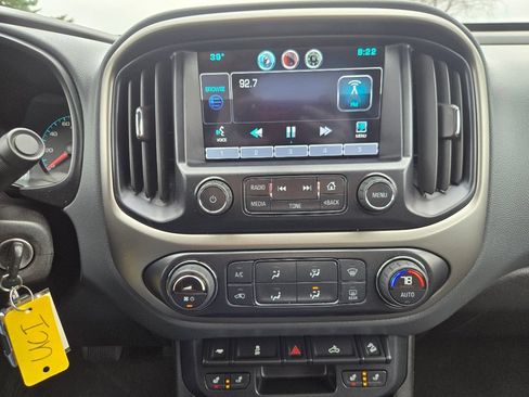 Used 2015 Chevrolet Colorado Z71 image 17