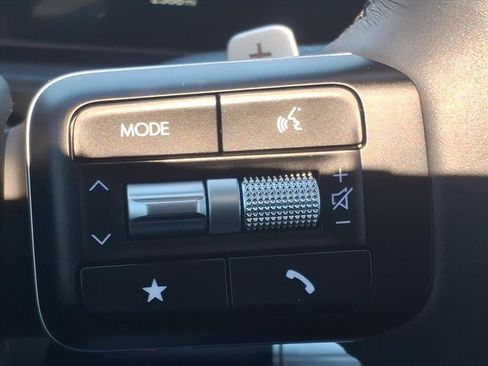 Used 2025 Hyundai Santa Fe Limited image 27