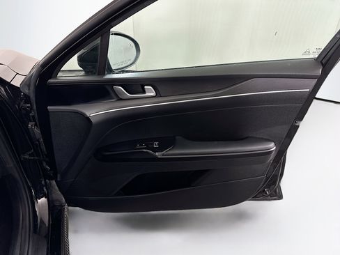 Used 2023 Kia K5 LXS image 31