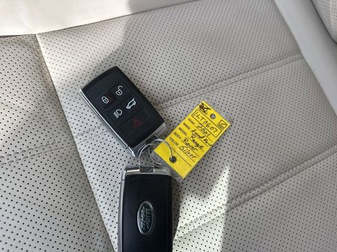 Used 2021 Land Rover Range Rover Sport HSE Silver Edition image 38