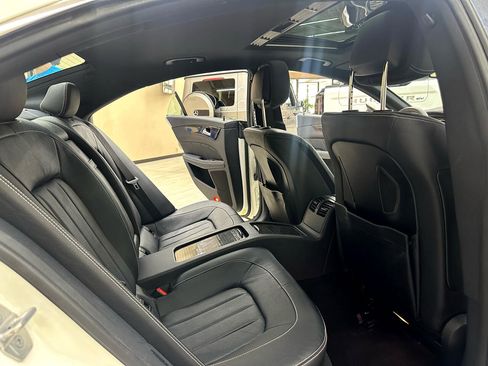 Used 2014 Mercedes-Benz CLS 550 4MATIC w/ Premium 1 Package image 35