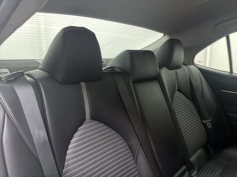 Used 2022 Toyota Camry SE FWD image 26