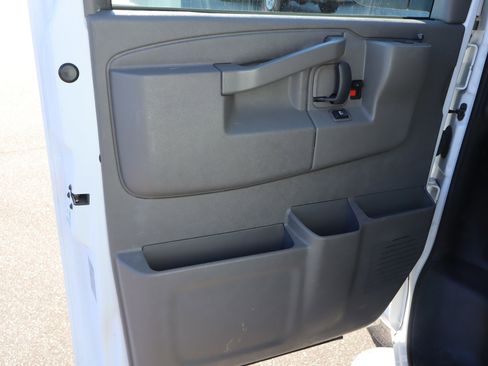 Used 2024 GMC Savana 2500 w/ Driver Convenience Package image 13