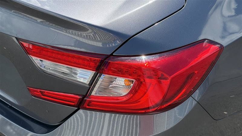 Used 2018 Honda Accord EX image 14