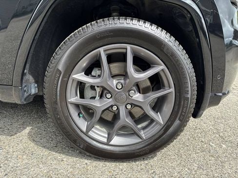 Used 2021 Jeep Grand Cherokee Limited AWD/4WD image 27