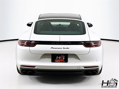 Used 2018 Porsche Panamera Turbo image 7